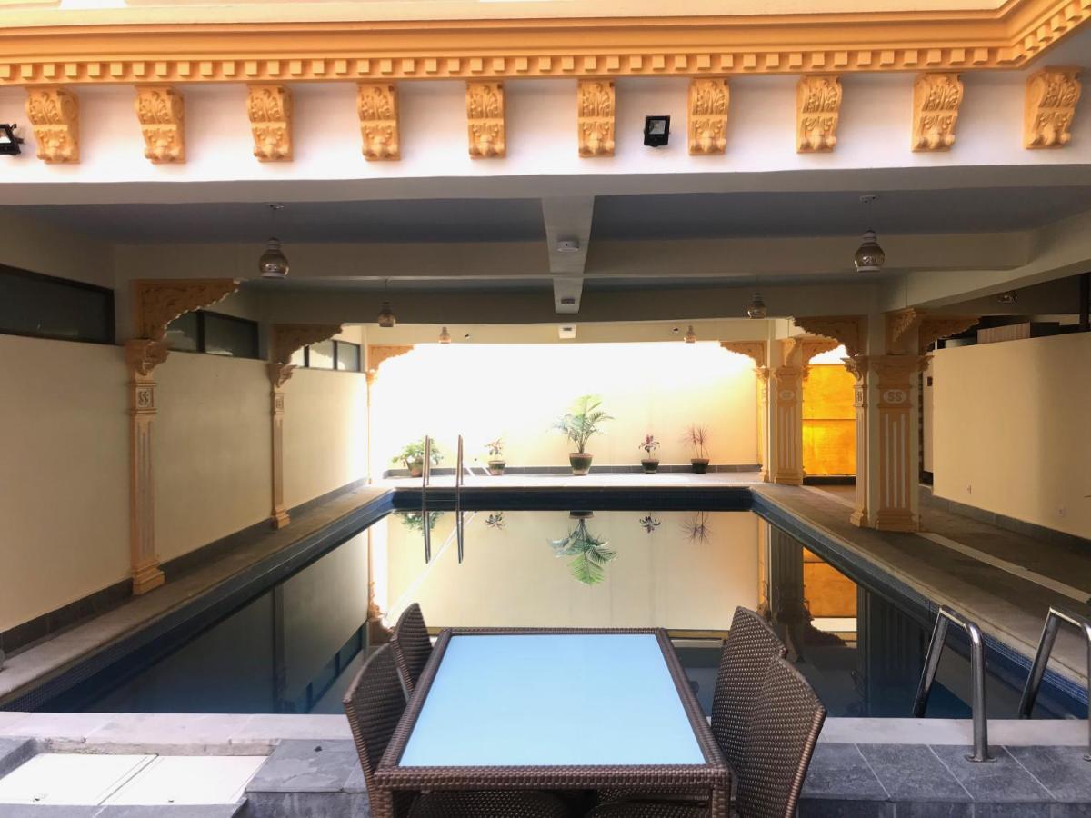 Hotel Lotus Gems Kathmandu Exteriör bild